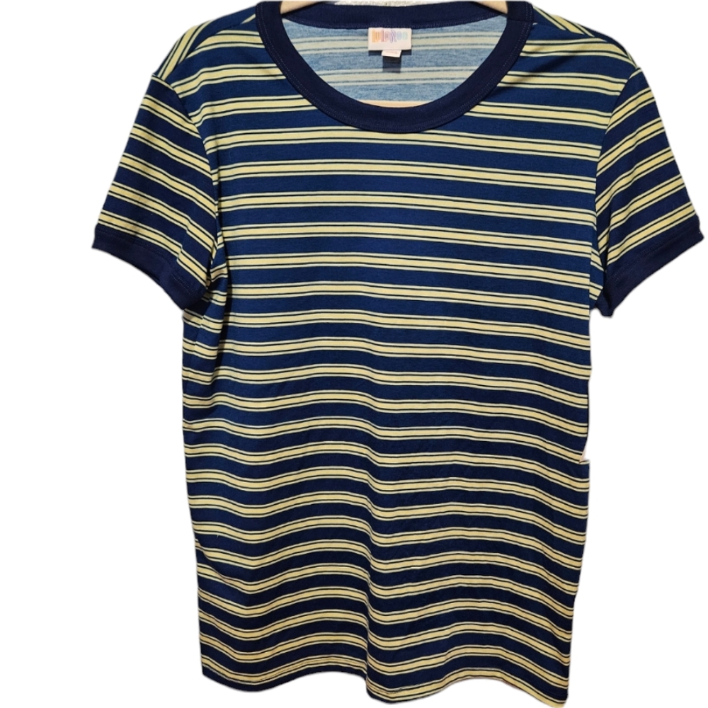 Lularoe size small Liv Tshirt